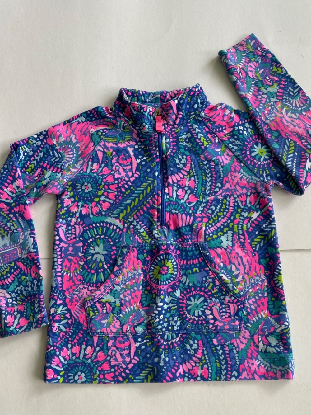 Lilly Pulitzer Girls No Prob Llama Little Skipper Popover - Picture 2 of 11